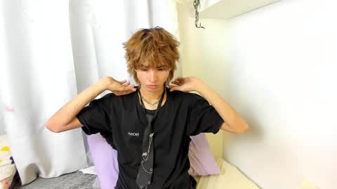 Snapshot of santy_kitty chatting on February 2025 05:01:01 AM kitty online show from February 2025 05:01:01 AM