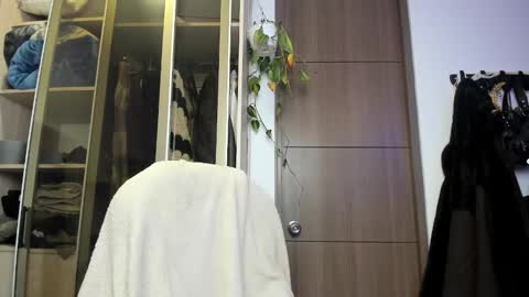 Snapshot of santy_kitty chatting on March 2025 05:53:01 AM kitty online show from March 2025 05:53:01 AM