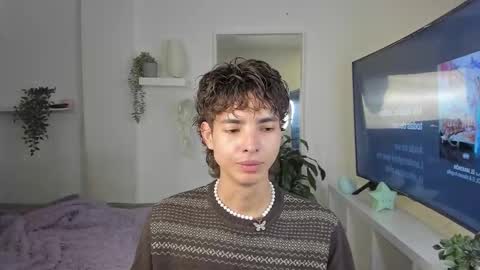 kitty online show from December 2025 02:39:01 AM