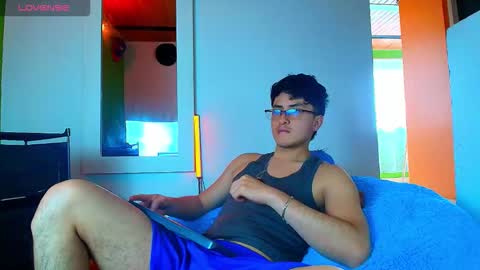 Santyago online show from November 2025 07:14:02 PM