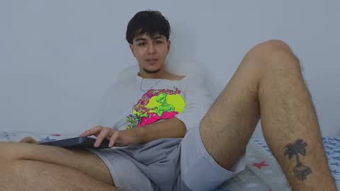 Snapshot of santybig18 chatting on March 2025 12:01:02 PM santybig18 online show from March 2025 12:01:02 PM