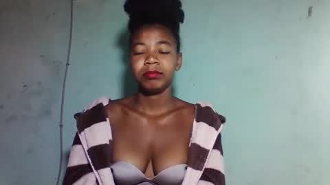 sanyah0123 online show from December 2025 02:53:02 AM