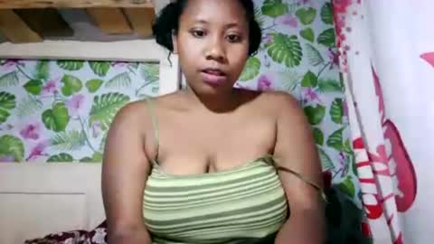 Snapshot of sanyah513 chatting on July 2026 10:35:01 AM sanya online show from July 2026 10:35:01 AM
