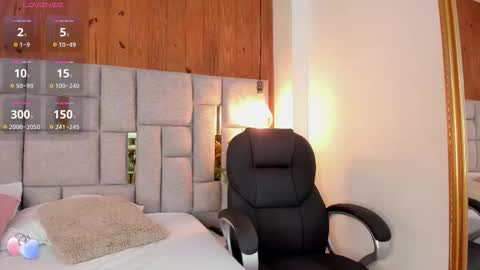 Saori  online show from October 2025 11:53:01 AM