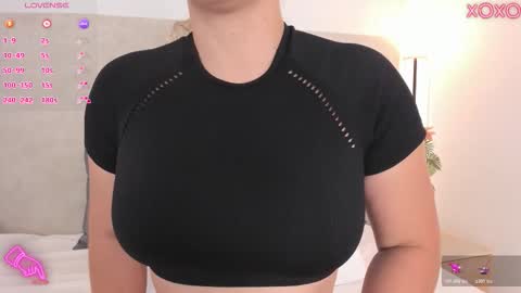 Saori  online show from December 2025 12:03:02 PM