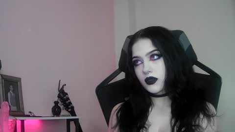 Snapshot of saphirerose1 chatting on October 2025 10:15:01 PM Sapphire online show from October 2025 10:15:01 PM