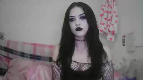 Snapshot of saphirerose1 chatting on November 2025 11:04:02 PM Sapphire online show from November 2025 11:04:02 PM