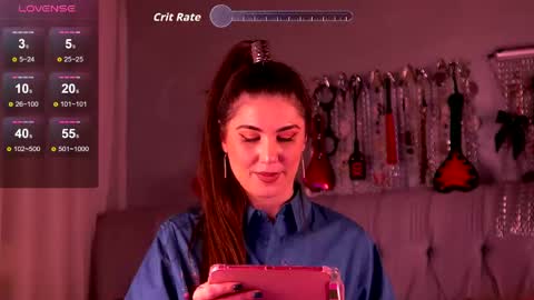 Snapshot of sapiosexual_queen chatting on June 2026 02:05:02 AM sapiosexual_queen online show from June 2026 02:05:02 AM