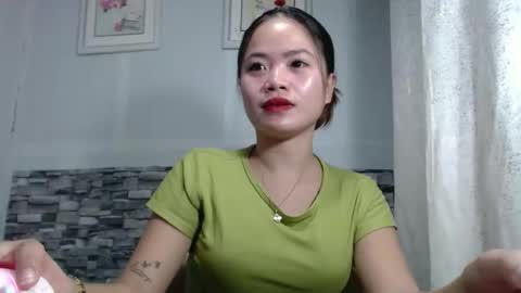 sapphire_amora online show from December 2025 02:00:01 PM