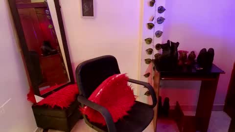 Carla online show from November 2025 12:02:02 AM