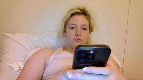 Snapshot of sara9920 chatting on April 2026 10:58:01 PM sara9920 online show from April 2026 10:58:01 PM