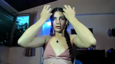 Snapshot of sara_221 chatting on February 2025 11:19:02 PM Sara online show from February 2025 11:19:02 PM