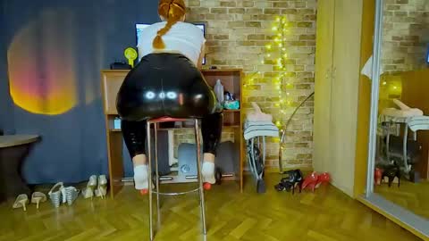 Snapshot of sara__foxy chatting on June 2026 02:36:02 AM sara foxy online show from June 2026 02:36:02 AM