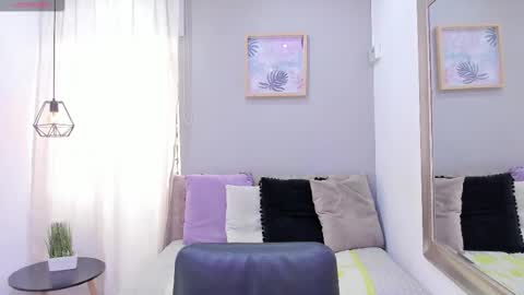    online show from October 2025 12:04:02 PM