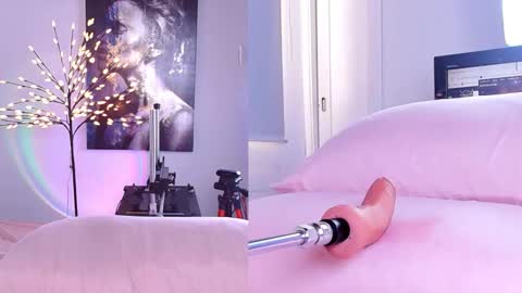 Snapshot of sara__turner chatting on November 2025 02:42:01 PM SARA online show from November 2025 02:42:01 PM