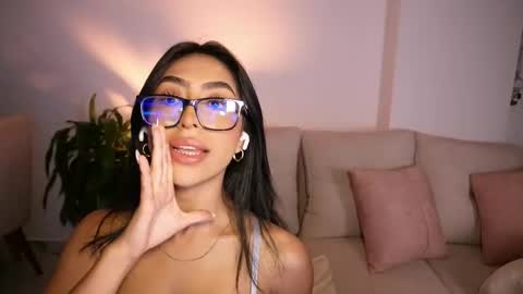 Sara  online show from November 2025 12:57:02 AM