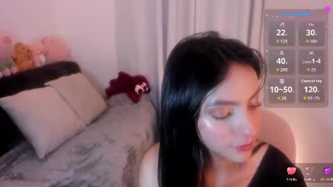 Snapshot of sara_alvarez_1 chatting on June 2026 11:15:01 AM Sara online show from June 2026 11:15:01 AM