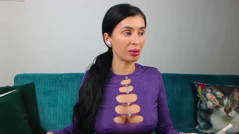 Im Sara I am happy to be here  online show from February 2026 05:42:01 PM