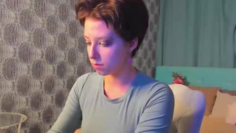 Snapshot of sara_frayy chatting on November 2025 09:08:02 AM Sarah online show from November 2025 09:08:02 AM