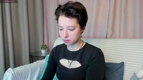 Snapshot of sara_frayy chatting on December 2025 02:08:02 AM Sarah online show from December 2025 02:08:02 AM