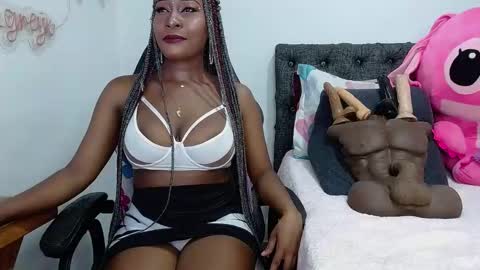 Snapshot of sara_greyx chatting on January 2025 12:02:01 AM Sara Greyx online show from January 2025 12:02:01 AM