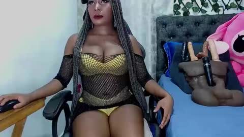 Snapshot of sara_greyx chatting on February 2025 01:12:02 AM Sara Greyx online show from February 2025 01:12:02 AM
