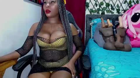 Snapshot of sara_greyx chatting on February 2025 02:15:02 PM Sara Greyx online show from February 2025 02:15:02 PM