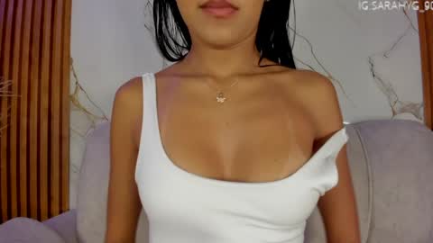 Snapshot of sara_gwen chatting on May 2026 01:47:02 AM S A R A online show from May 2026 01:47:02 AM