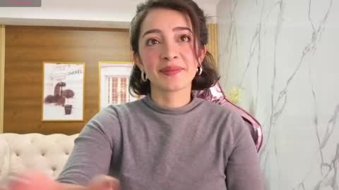Snapshot of sara_lopez_s chatting on May 2026 02:01:02 PM Sara online show from May 2026 02:01:02 PM