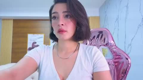 Snapshot of sara_lopez_s chatting on June 2026 01:47:01 PM Sara online show from June 2026 01:47:01 PM