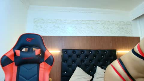 Sarax lux online show from March 2026 12:33:02 PM