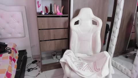 Snapshot of sara_martin_ chatting on January 2025 10:35:01 PM sara online show from January 2025 10:35:01 PM