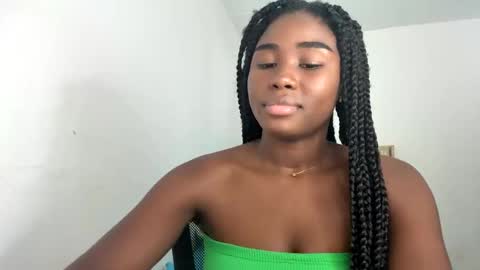 Snapshot of sara_muscle chatting on September 2025 09:20:01 PM Sara online show from September 2025 09:20:01 PM