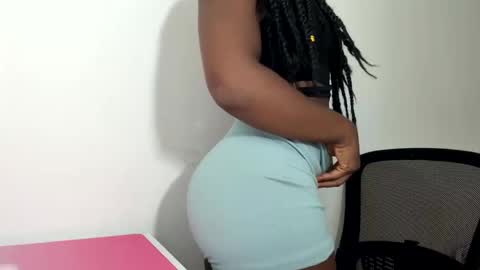 Sara online show from November 2025 07:25:01 PM