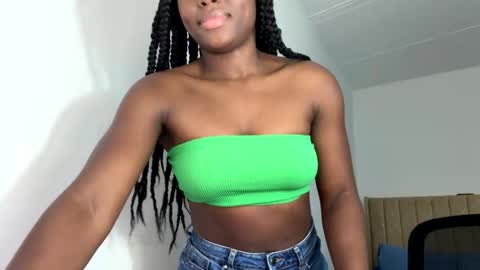 Sara online show from November 2025 04:17:01 PM