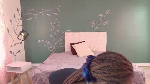 S A R A online show from March 2025 02:34:02 PM