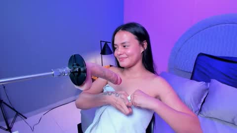 Sara  online show from March 2026 07:13:02 PM