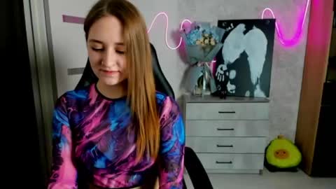 Sara online show from May 2026 01:07:02 PM