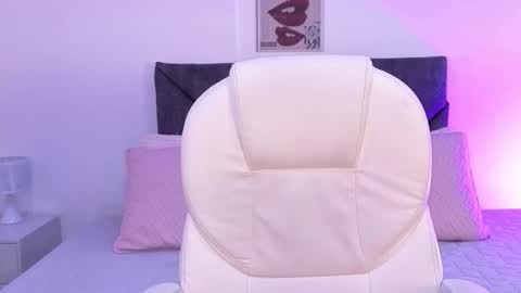 Snapshot of sara_sharma chatting on October 2025 03:47:02 PM sara online show from October 2025 03:47:02 PM