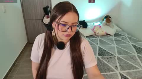 Snapshot of sara_tayylor chatting on July 2026 03:11:02 AM online show from July 2026 03:11:02 AM