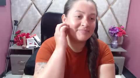 sara_thonson_ online show from February 2026 11:45:01 PM