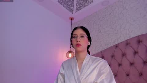 Snapshot of saraa_joness_ chatting on May 2026 06:59:01 PM Sara online show from May 2026 06:59:01 PM