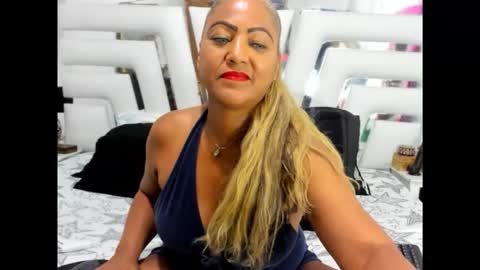 Sara online show from November 2025 08:53:01 PM