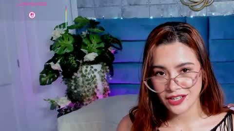 Snapshot of saraalvarezx chatting on July 2026 04:03:01 AM Sara Alvarezx online show from July 2026 04:03:01 AM