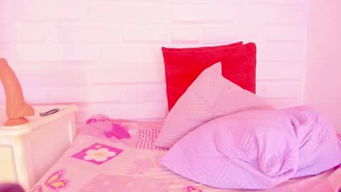  Ebony Pocahontas  online show from March 2025 06:41:02 PM