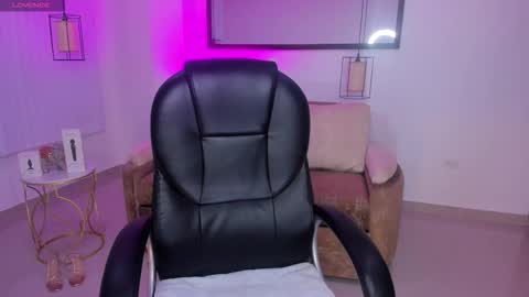 saracruz online show from March 2026 02:47:02 AM