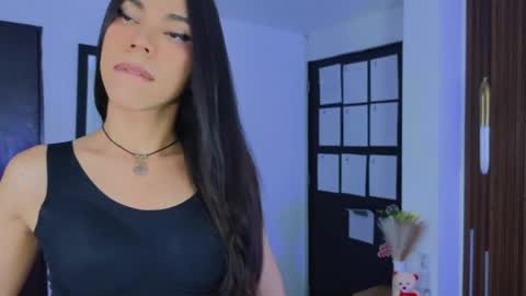 Snapshot of saracutie_ chatting on May 2026 07:53:02 PM Sara online show from May 2026 07:53:02 PM