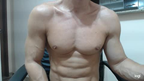 saradorj92 online show from February 2025 11:31:01 PM