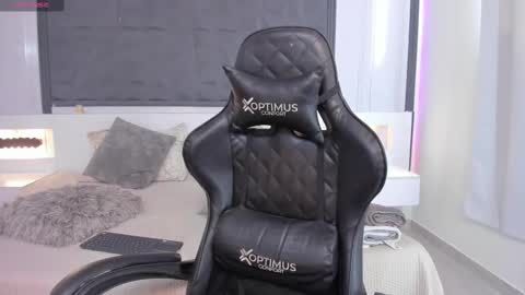  Sara Gomez  online show from February 2025 04:21:01 PM