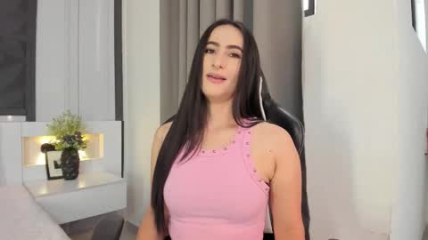  Sara Gomez  online show from October 2025 01:46:02 PM